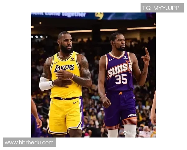 WWE精彩对决詹姆斯与杜兰的巅峰对抗赛引发热烈讨论